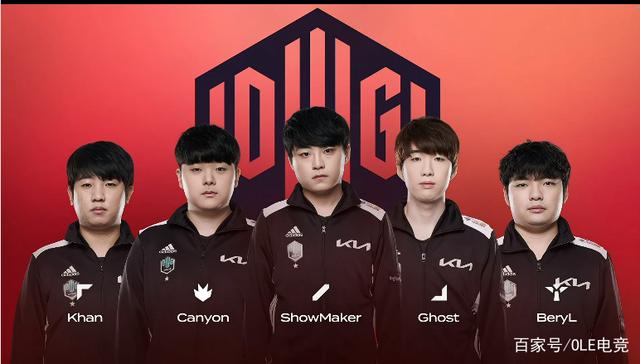 队会从中吸 队会从中吸