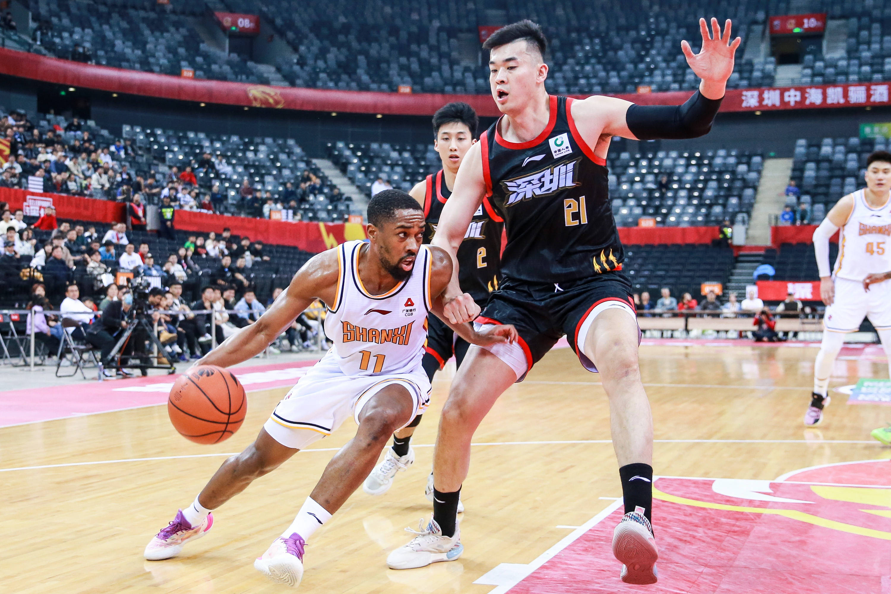 动员奋力拼 动员奋力拼