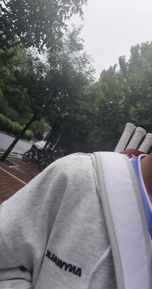 成的空洞最